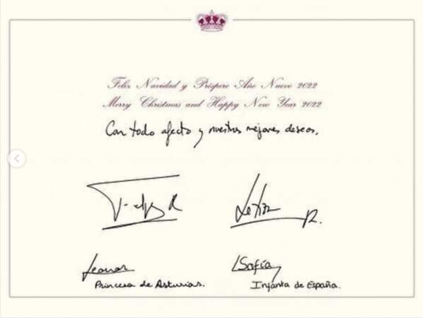 Toute la famille royale espagnole a également signé la carte de voeux. 