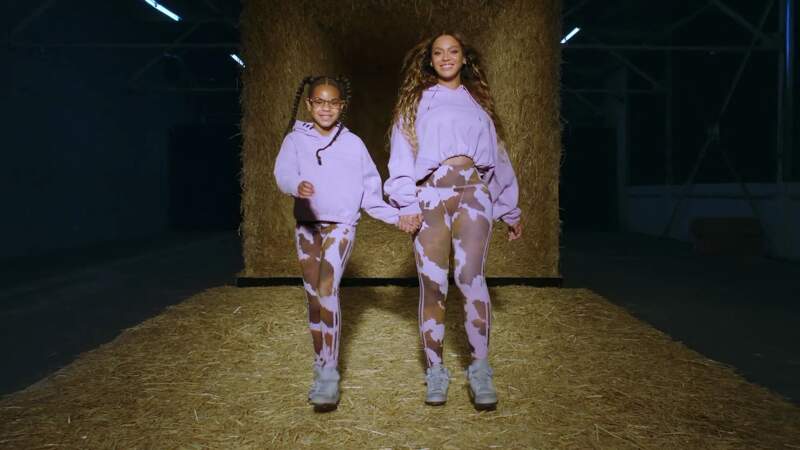 Beyonce et Blue Ivy pour la promotion de leur ligne de vêtements pour enfants Ivy Park Kids Rodeo conçue avec Adidas en août 2021