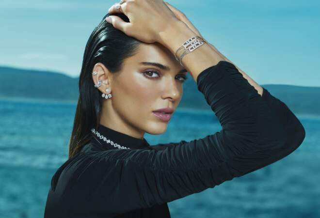 La top Kendall Jenner brille avec les bijoux iconiques de la maison My Move et Lucky Move. 