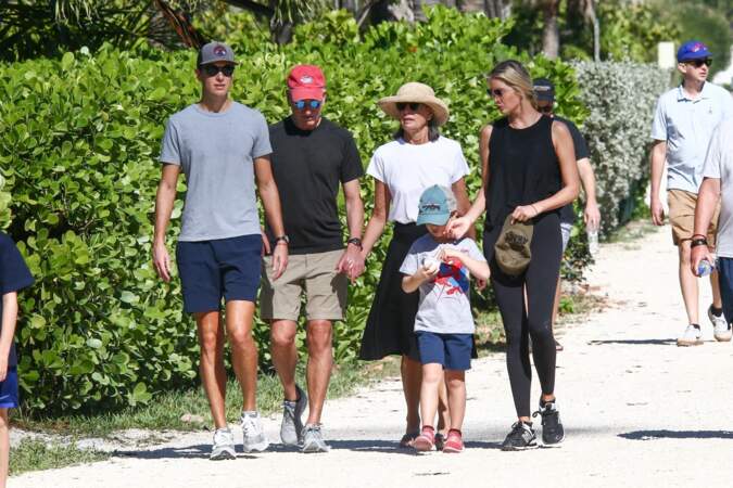 La famille d'Ivanka a été vue en train de se promener samedi 15 janvier à Miami 

