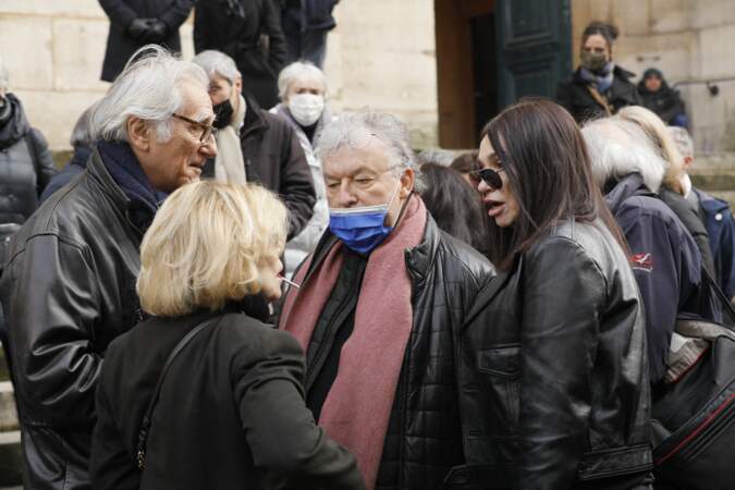 Claudie Ossard, Dominique Besnehard ont épaulé Béatrice Dalle lors des obsèques de Jean-Jacques Beineix en l'église Saint Roch à Paris le 20 janvier 2022.