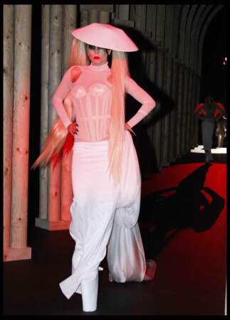 Lady Gaga défile pour la collection automne-hiver 2011-12