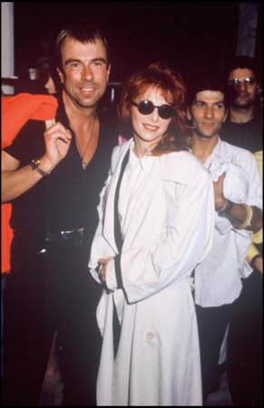 Thierry Mugler et Mylene Farmer lors du défilé 1990. 