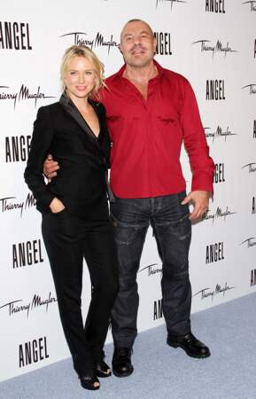 Naomi Watts et Thierry Mugler pour la soirée de lancement du parfum Angel en 2011. 