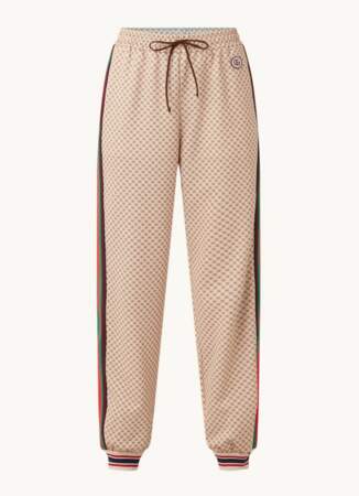 Pantalon de jogging taille haute coupe tapered avec imprimé logo, Gucci sur debijenkorf.fr, 980€