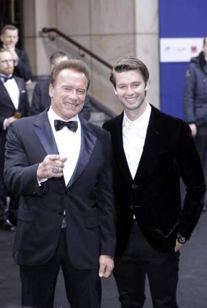 Arnold Schwarzenegger et son fils Patrick lors d'une soirée à Berlin en 2017