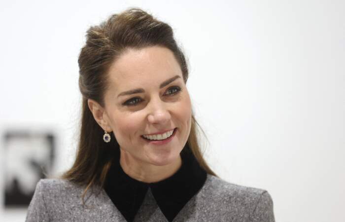 Pour cette occasion, Kate Middleton porte les boucles d'oreilles de la princesse Diana