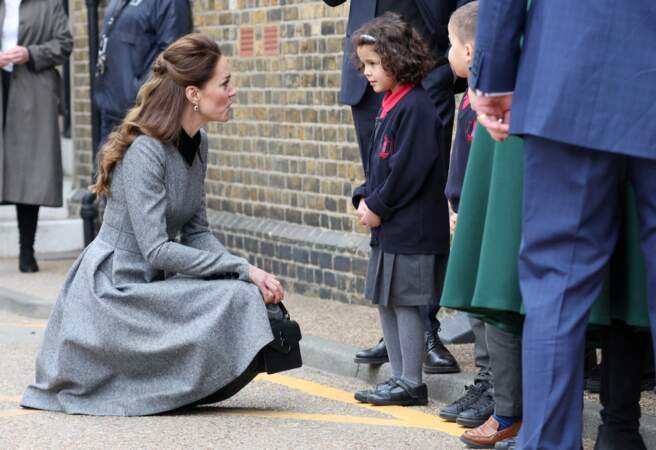 Kate Middleton recycle sa robe longue grise signée Catherine Walker