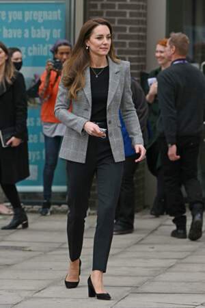 Kate Middleton en lokk business girl