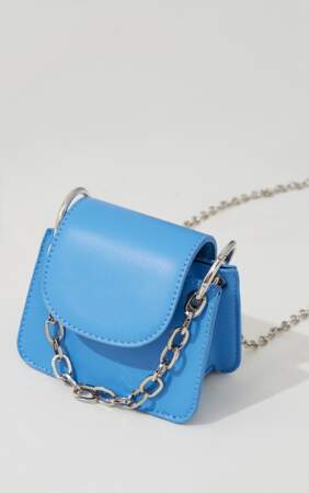 Mini-sac à bandoulière bleu croisé à détail chaîne, PrettyLittleThing, 28€