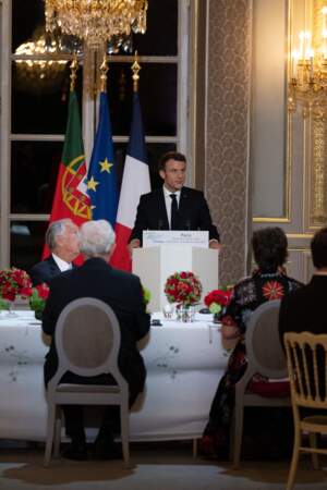 Emmanuel Macron fait un discours lors d'un gala organisé à l'Élysée à Paris le 11 février 2022