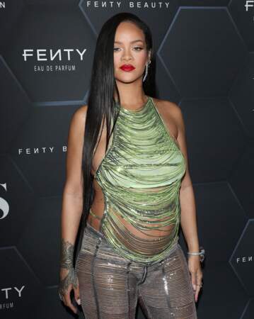 Rihanna a porté des bijoux Chopard, lors de l'événement Fenty Beauty, le vendredi 11 février 2022, à Los Angeles. 