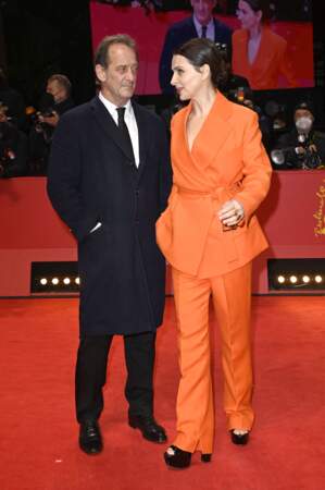 Complices, Vincent Lindon et Juliette Binoche sur le tapis rouge lors de la première du film "Avec amour et acharnement" à l'occasion du 72ème édition du festival international du film de Berlin le 12 février 2022.