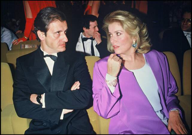 Catherine Deneuve et Pierre Lescure complices lors des César 1985.