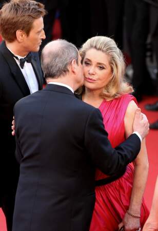 Pierre Lescure et Catherine Deneuve sur les marches du Festival de Cannes en 2015. 