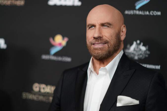 John Travolta apparaît le crâne rasé en 2020