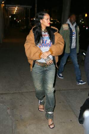Les fans de Rihanna ont découvert son baby bump également lors d'une sortie à New York, le 31 janvier dernier