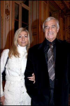 Natty et Jean-Paul Belmondo à la remise de la Légion d'honneur de Robert Hossein le 13 février 2006