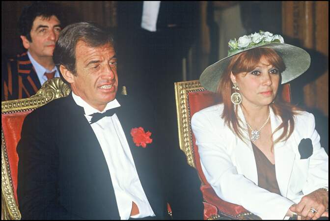 Jean-Paul Belmondo et sa première femme Élodie, au mariage de leur fille Patricia en 1986