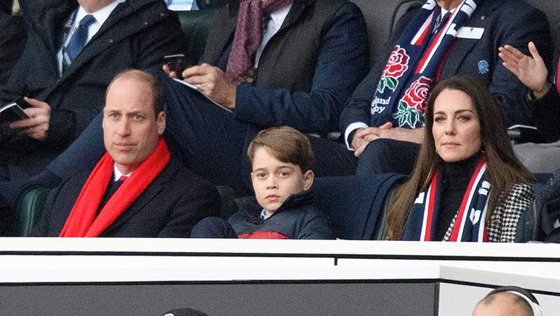 Le prince George vole la vedette à ses parents Kate et William lors du tournoi des Six Nations, le samedi 26 février 2022.