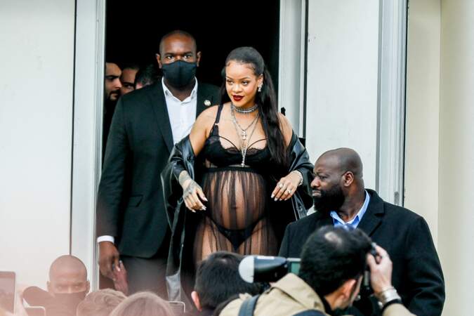 Rihanna a fait sensation au défilé Dior, le 1er mars 2022.