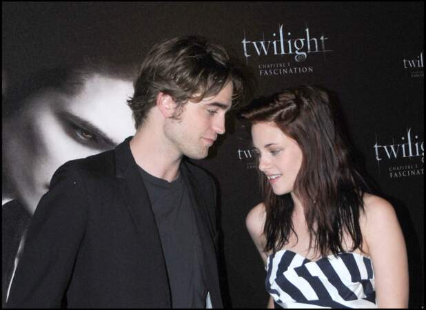 Robert Pattinson et Kristen Stewart: une histoire d'amour devant et hors cameras