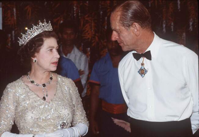 La reine Elizabeth II portant le collier Delhi Durbar en 1982