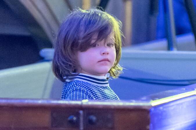 Alexander de Suède, adorable à l'église de Mora