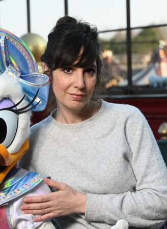 L'humoriste Nora Hamzawi, ravie d'être au 30ème anniversaire du parc d'attractions Disneyland Paris