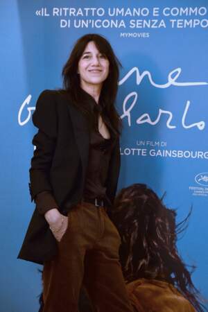 "Jane by charlotte" a été réalisé par Charlotte Gainsbourg. 