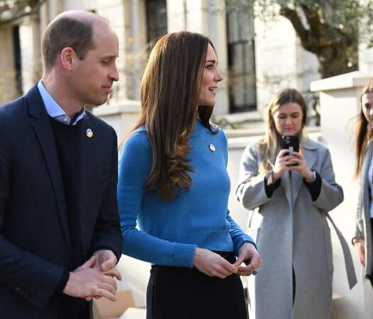 Le prince William et Kate Middleton photographiés devant le centre culturel ukrainien à Londres. 