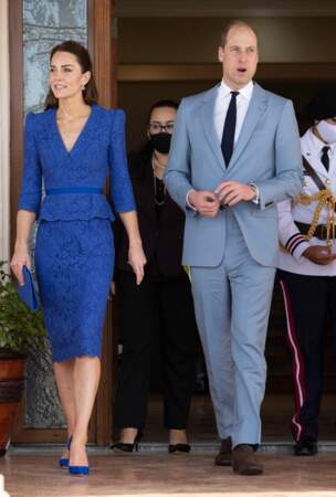 À l'occasion du jubilé de platine d'Élisabeth II, Kate Middleton et le prince William partent en tournée dans Les Caraïbes. Ici, le couple au Belize le 19 mars 