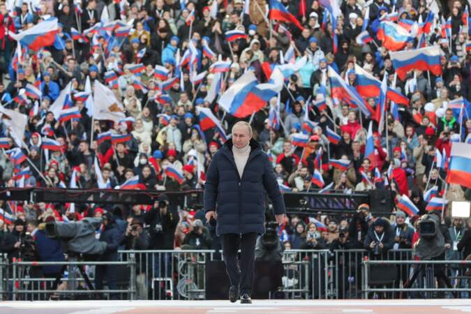 Vladimir Poutine en démonstration de force dans un stade de Moscou, le vendredi 18 mars 2022. 