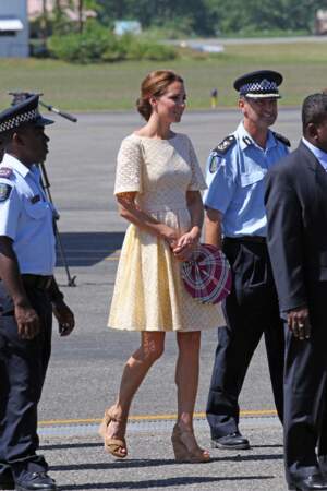 Kate Middleton et ses sandales Stuart Weitzman, le 18 septembre 2012 