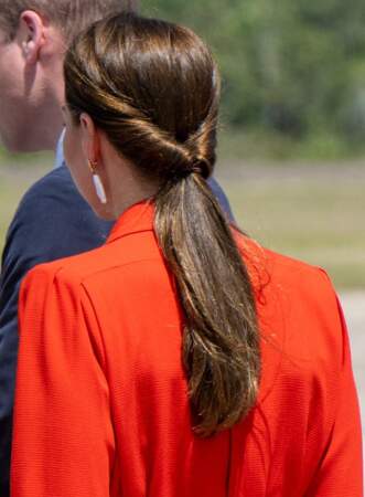 Kate Middleton opte pour une queue-de-cheval torsadée à Belize le 22 mars 2022. 