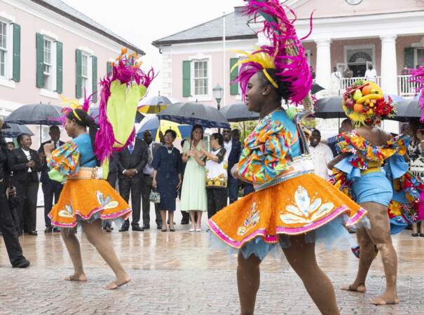 Le prince William et Kate Middleton ont tout d'abord assisté à une parade à Nassau (Bahamas)