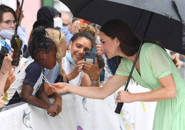 Kate Middleton a pu ainsi discuter directement les élèves de Nassau