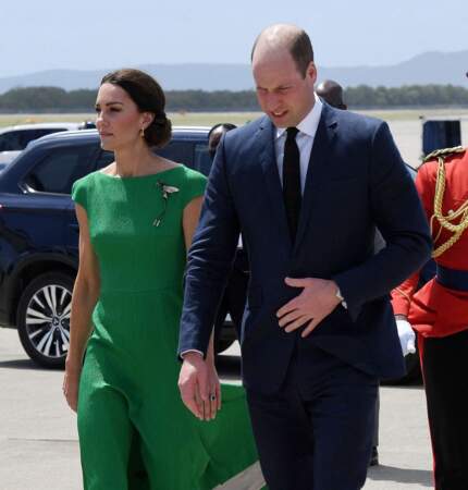 Le prince William et Kate Middleton proches à leur départ de Jamaique depuis l'aéroport international Norman Manley pour se rendre aux Bahamas
