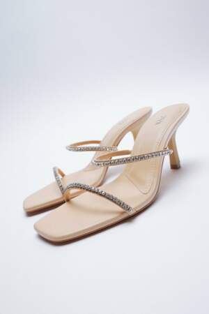 Sandales brides fines sur la tige avec brillants, talons fins mi-hauts et bout carré, Zara, 39,95€