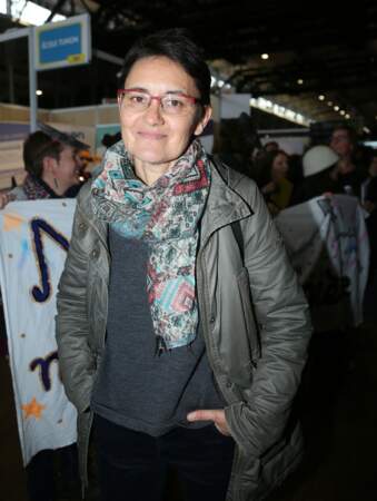 Nathalie Arthaud : ses lunettes de vue sont sa signature. Son blue jean passe-partout son meilleur ami mode