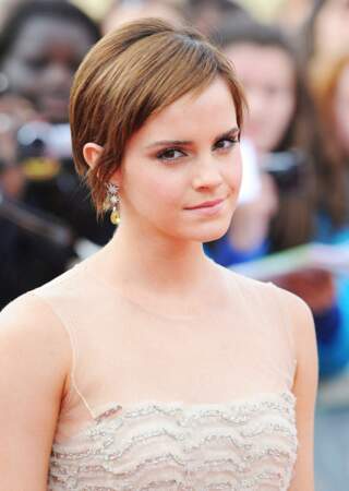 Du pixie et des mèches effilées pour la coupe courte de Emma Watson