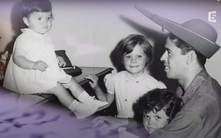 Jacques Brel et ses trois filles Chantal, France et Isabelle