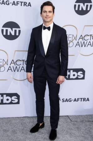 Matt Bomer sélectionne son fameux costume noir et blanc à la 25ème cérémonie annuelle des Screen Actors Guild Awards au Shrine Auditorium à Los Angeles, le 27 janvier 2019. 