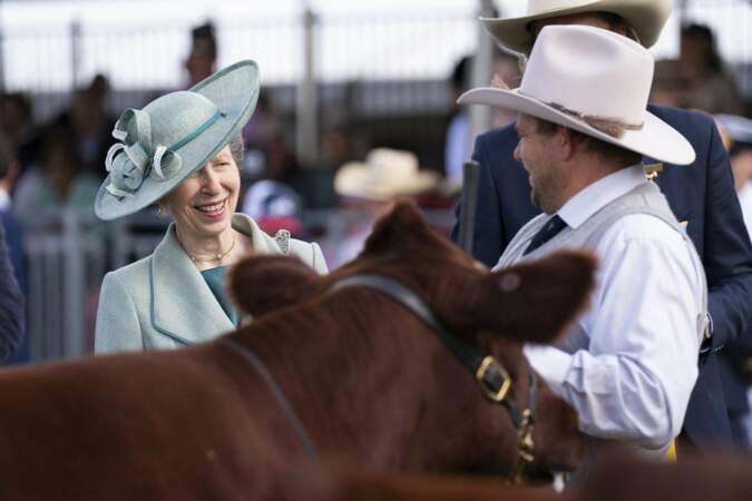 La princesse royale s'adresse aux exposants du Sydney Royal Cattle Show lors d'une visite en Australie, le 9 avril 
