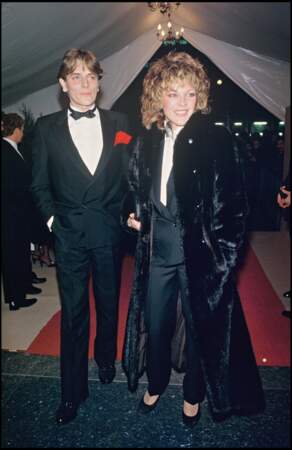 Nicoletta et son premier mari Patrick Chappuis assistent à la présentation de la nouvelle revue du Lido, à Paris, le 2 mars 1985.