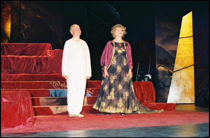 Michel Bouquet et sa femme Juliette Carré sur scène à Paris en 1994