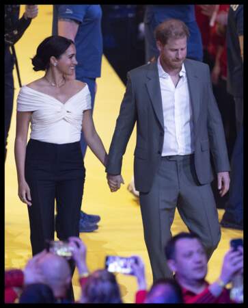 Le Duc et la duchesse de Sussex sont arrivés main dans la main à la cérémonie d'ouverture. 