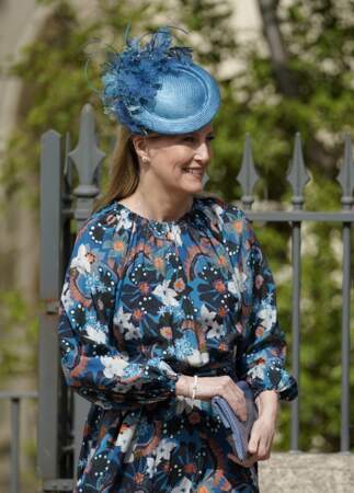 Sophie Rhys-Jones, comtesse de Wessex quitte la chapelle Saint-Georges de Windsor après la messe de Pâques, le 17 avril 2022. 