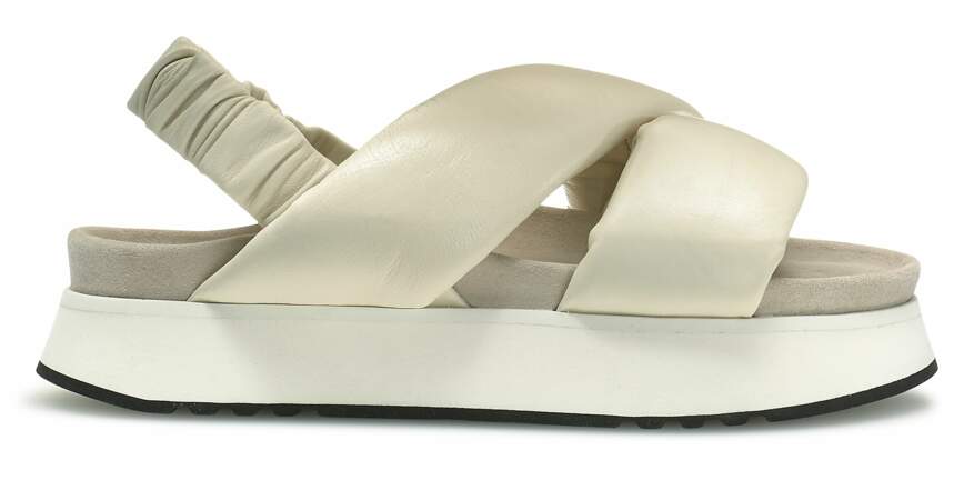 Sandale à plateforme et effet nuage blanc cassé, Inuikii, 210€