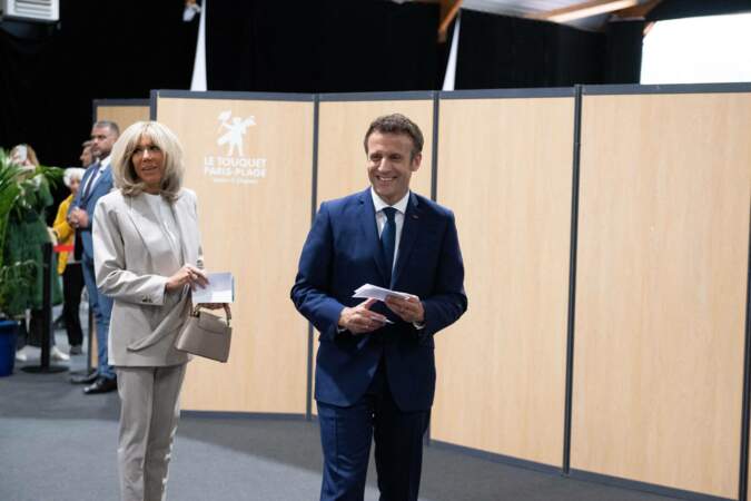 Emmanuel et Brigitte Macron ont choisi d'aller voter ensemble au Touquet, ce dimanche 24 avril 2022.